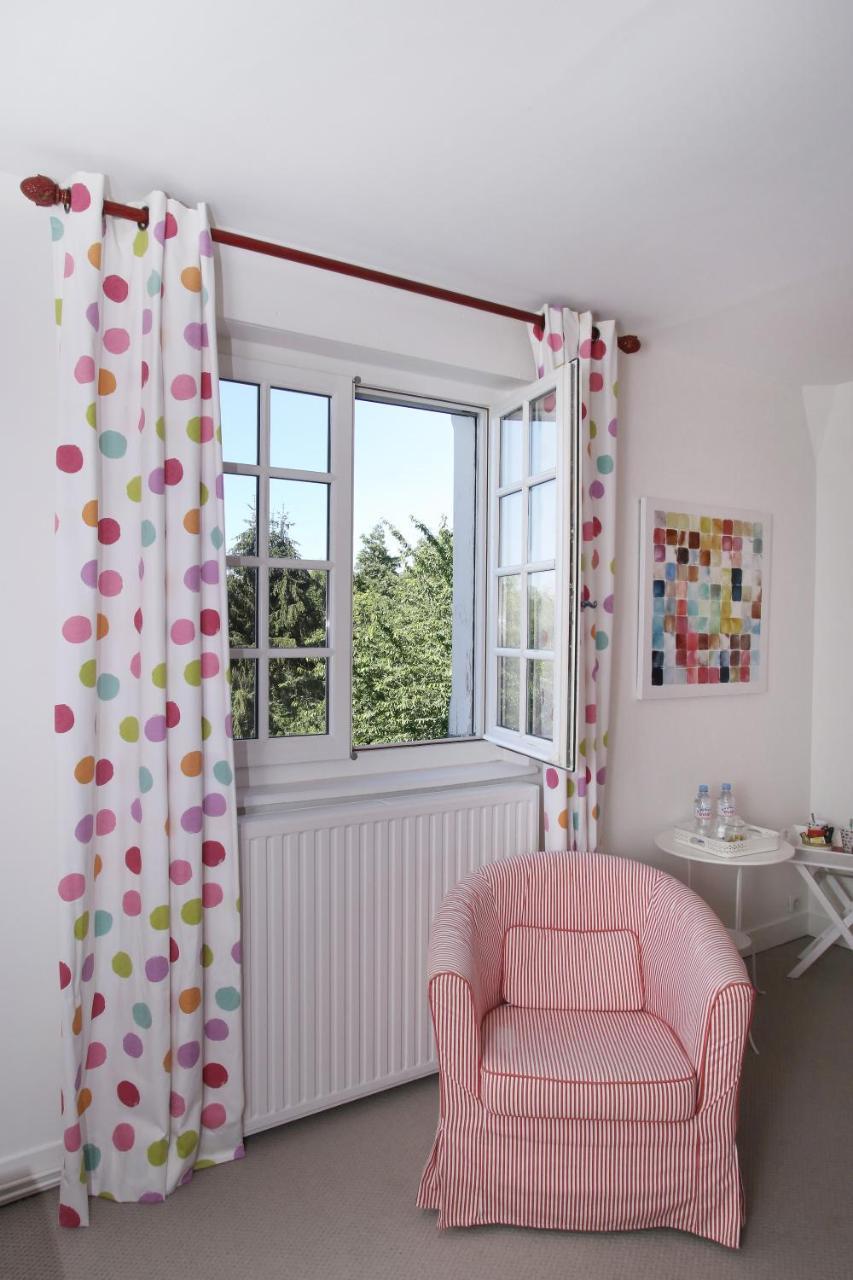 Manoir Le Mesnil Bed & Breakfast Saint-Martin-aux-Chartrains Exterior photo